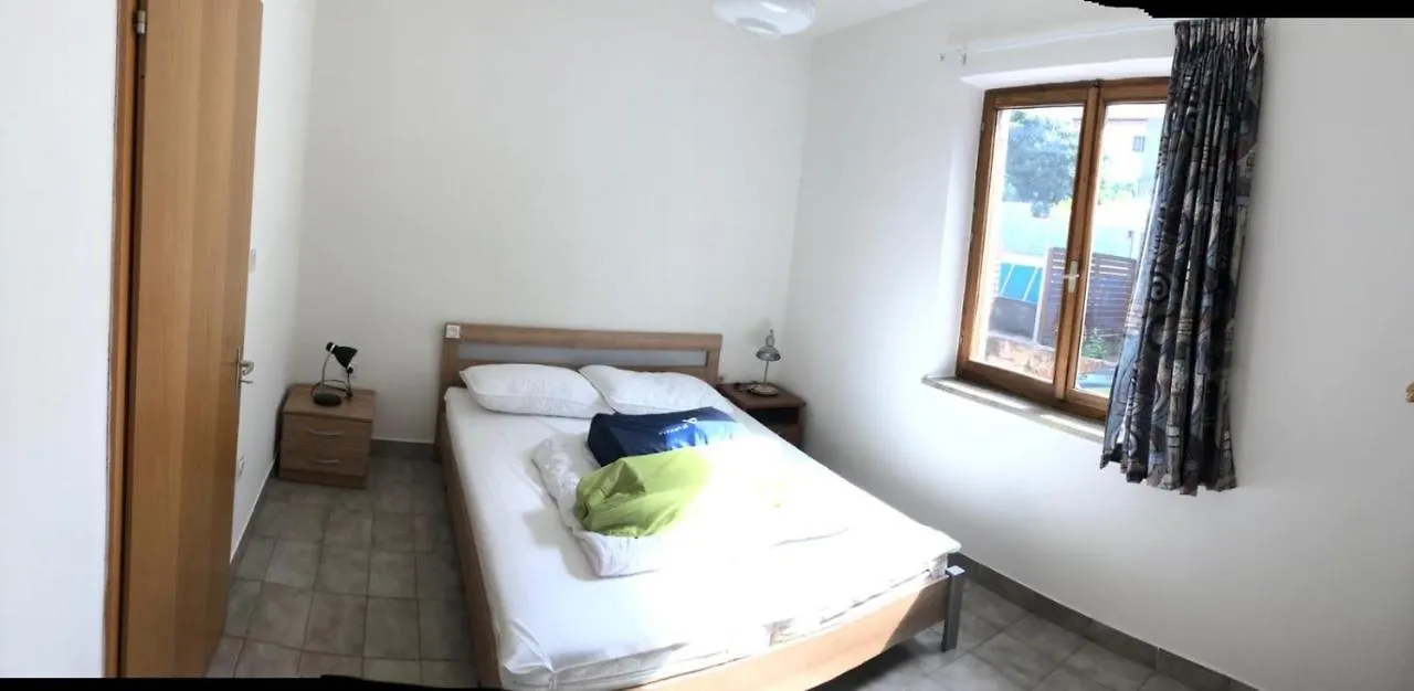 Apartment Luna met Airco Wifi en Zwembad Novigrad Istria Croacia