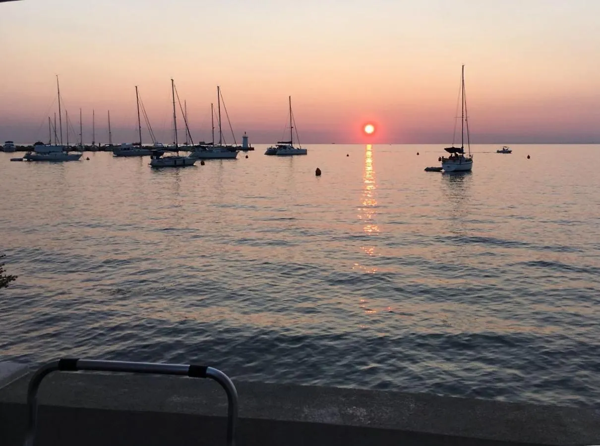 Apartment Luna Met Airco Wifi En Zwembad Novigrad Istria 0*,