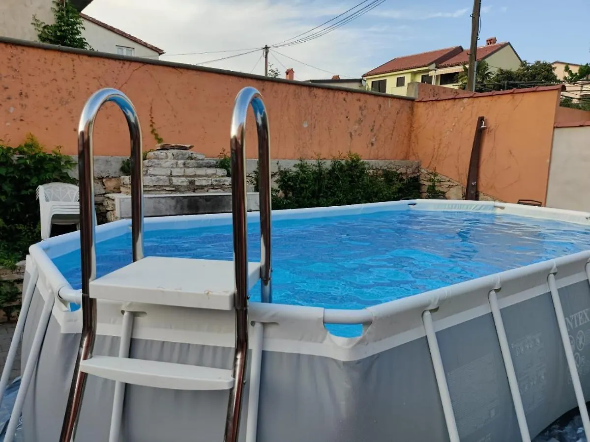 Apartment Luna Met Airco Wifi En Zwembad Novigrad Istria