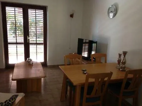 Apartment Luna Met Airco Wifi En Zwembad Novigrad Istria