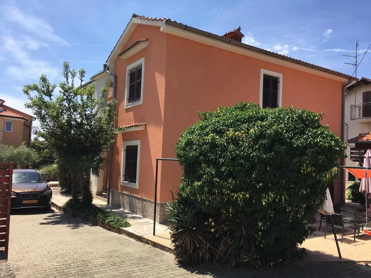 Apartment Luna Met Airco Wifi En Zwembad Novigrad Istria